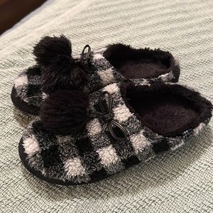 Toms slippers